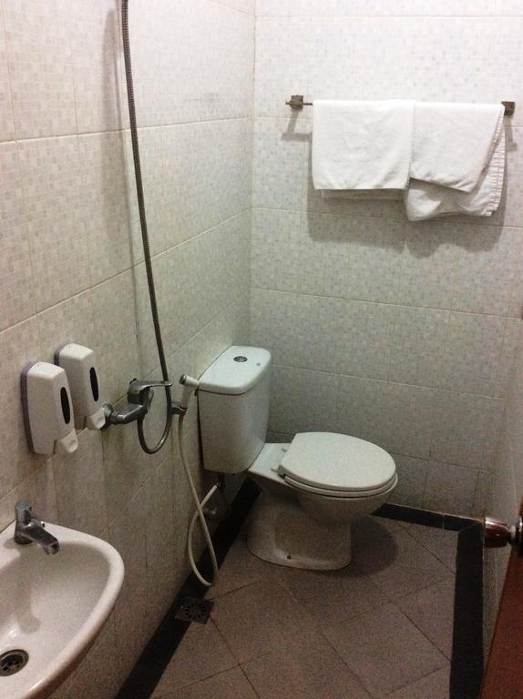 Hotel Diamond Makassar Oda fotoğraf
